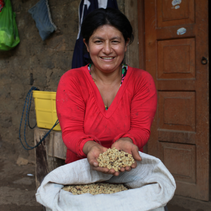 Maria Cera, una caficultora afiliada a la Cooperativa de Café Fair Trade Certified